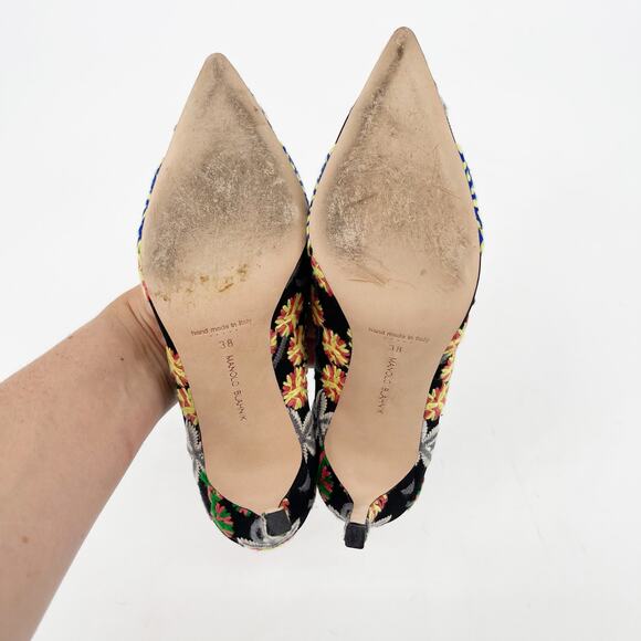 Manolo Blahnik BB 90 Black Floral Embroidered Fabric Pointed Toe Pumps IT 38 - Picture 10 of 11